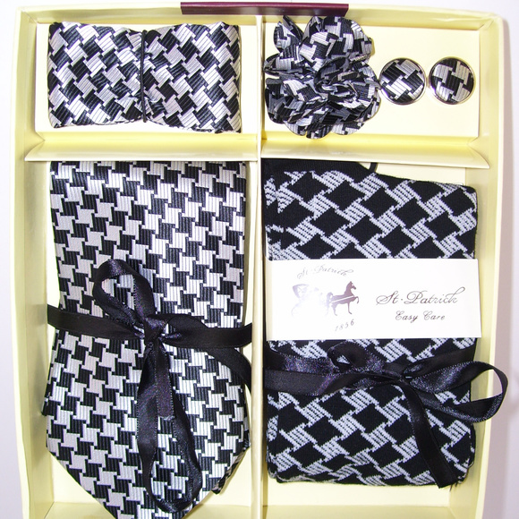 SOLD  Silver Necktie Sock Flower Hanky Cuff Link - Picture 7 of 8